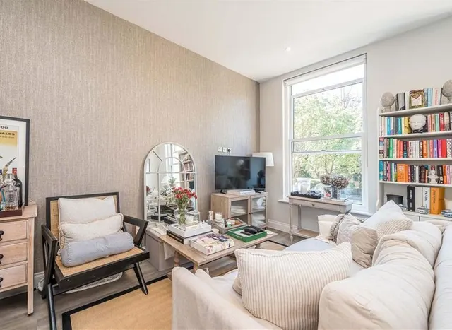 Hampton Road, Teddington, TW11, photo 3