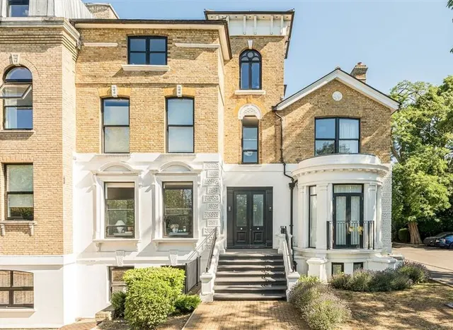 Hampton Road, Teddington, TW11, photo 1