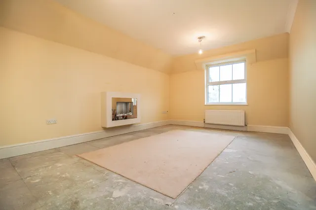 Photo 3 — Branksome Walk Manor Branksomewood Road, Fleet, GU51 4SW