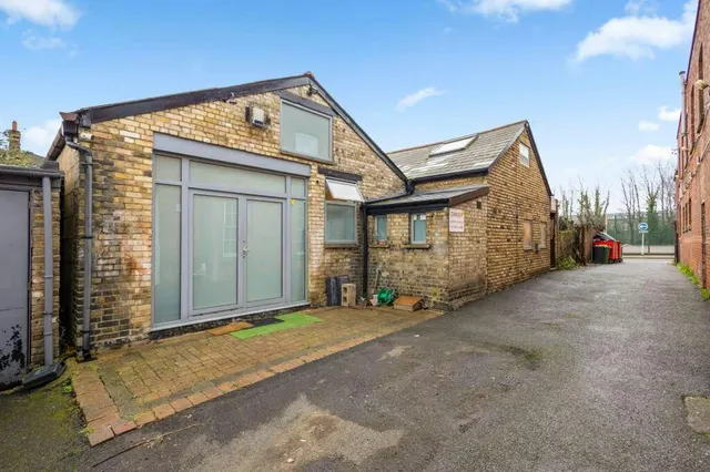 Vestry Road, London, E17, photo 1