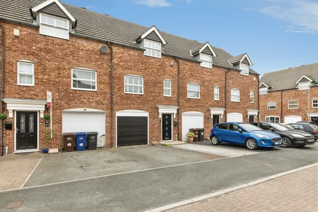 Sandwath Drive, Church Fenton, LS24, photo 1