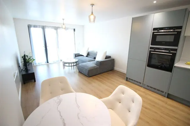 Knoll Rise, Orpington, BR6, photo 2