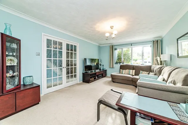 Martins Wood, Chineham, RG24, photo 3