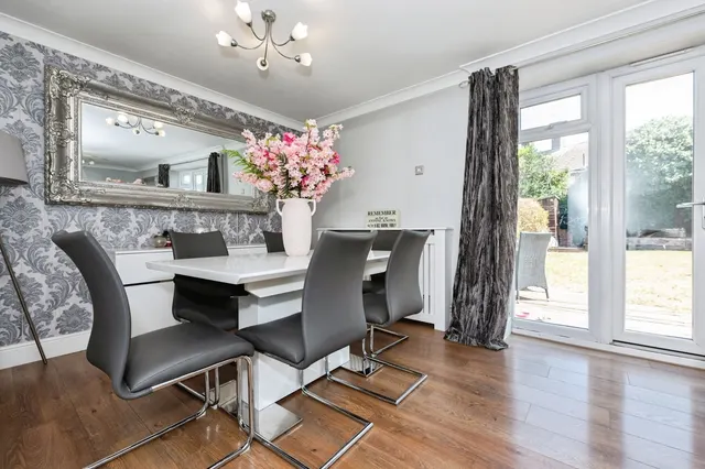 Photo 3 — Gourney Grove, Grays, Essex, RM16
