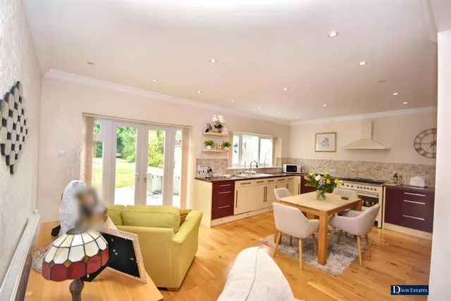 Photo 3 — Queens Gardens, Cranham, Upminster, RM14