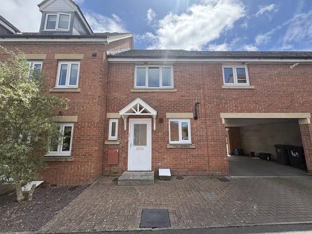 Griffen Close, Bridgwater TA6 3US, photo 1