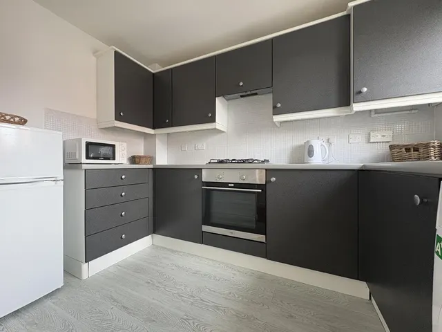 Photo 2 — Griffen Close, Bridgwater TA6 3US