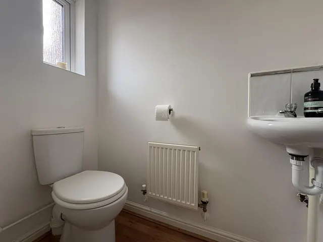 Photo 3 — Griffen Close, Bridgwater TA6 3US