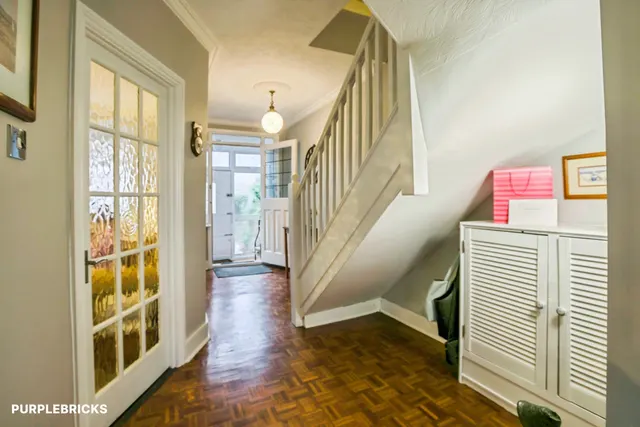 Clarendon Gardens, Wembley, HA9, photo 3