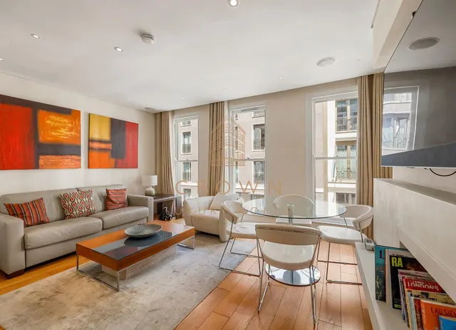 37-38 Clarges Street, London, W1J 7EL, photo 1