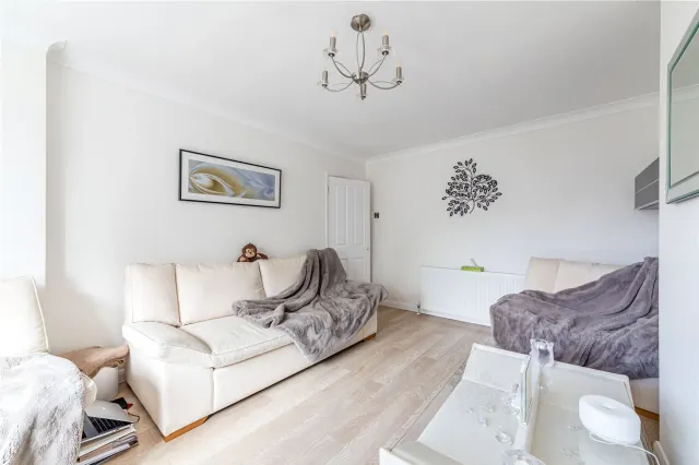 Photo 3 — High Road, Byfleet, West Byfleet, Sur...