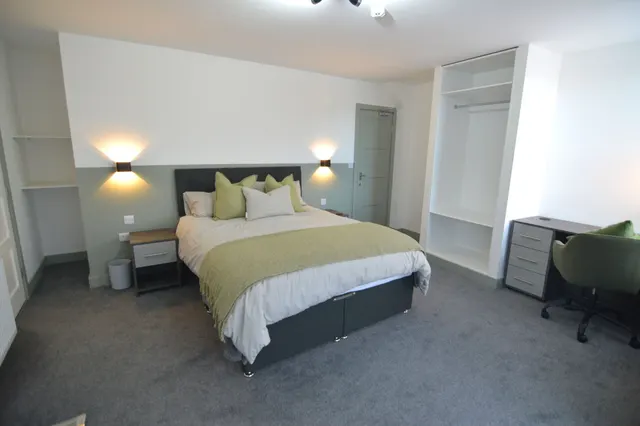 Photo 2 — Chantry Lane, Grimsby, South Humberside, DN31 2LP