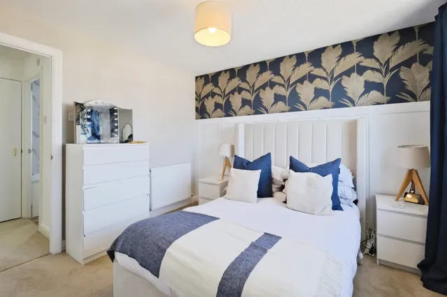 Ramleaze Drive, Salisbury, SP2, photo 3