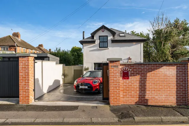 Upper Newtownards Road, Dundonald, BT16, photo 2
