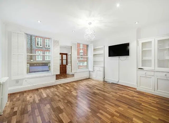 Photo 2 — Rochester Row, Westminster, SW1P