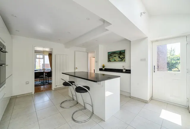 Photo 2 — Amberley Way, Gloucestershire, Wickwar, GL12 8LW