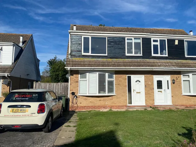 St. Marys Close, Bottesford, NG13, photo 1