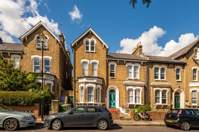 Top Floor Flat, 80a Tyrwhitt Road, London, photo 1