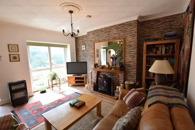 Hillside Terrace, Abertillery, NP13, photo 3