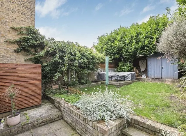 Photo 3 — Ringford Road, Wandsworth, SW18