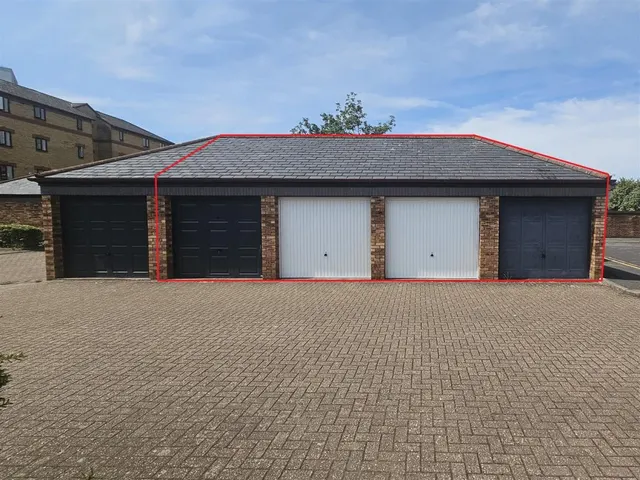 Garages 37, 38, 44 & 45, Chatterton Street, Redcliffe, Bristol, BS1 6FB, photo 1