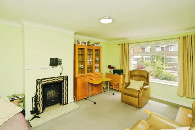 Photo 2 — Sunningdale Drive, Bromborough, Wirral