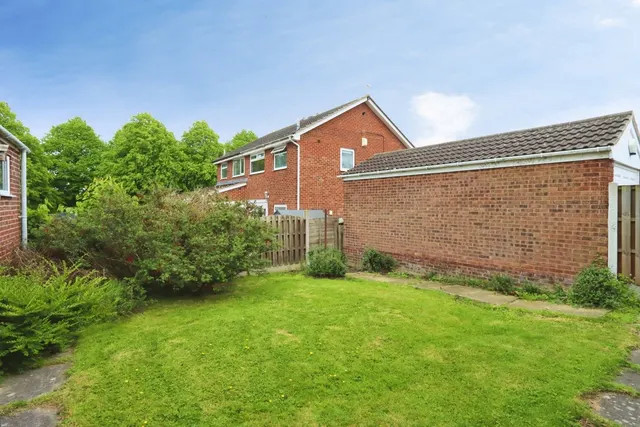 Brier Close, Waterthorpe, Sheffield, S20, photo 1