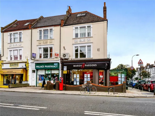 Fulham Palace Road, Fulham, SW6, photo 2