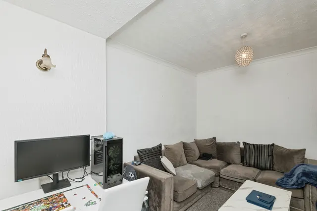 Latimer Road, Darlington, DL1, photo 2