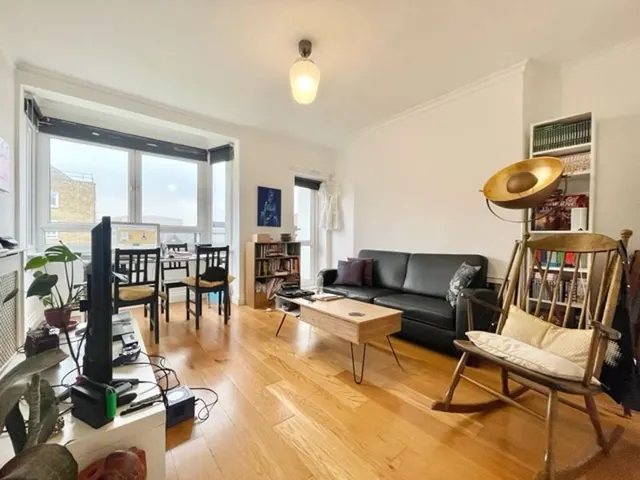 Stockwell Road, London SW9 9PT, photo 1