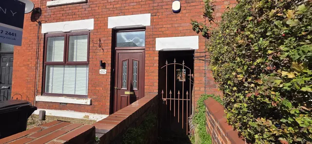 Stockport Road East, SK6, photo 1