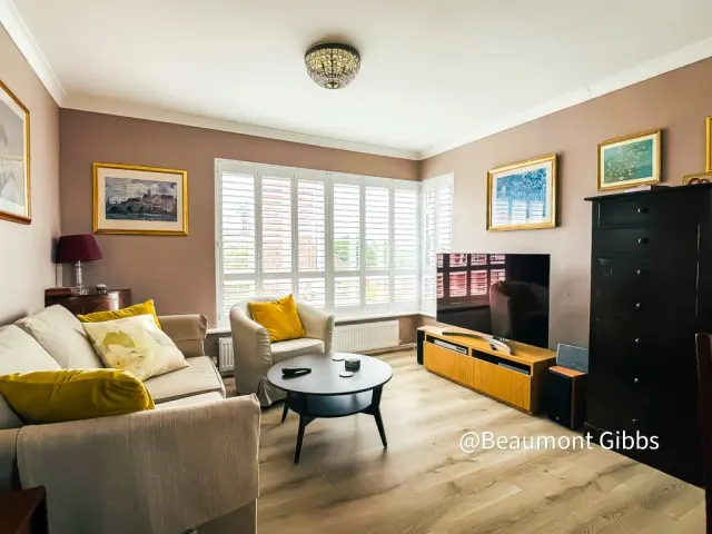 Cleanthus Close, Shooters Hill, SE18, photo 3