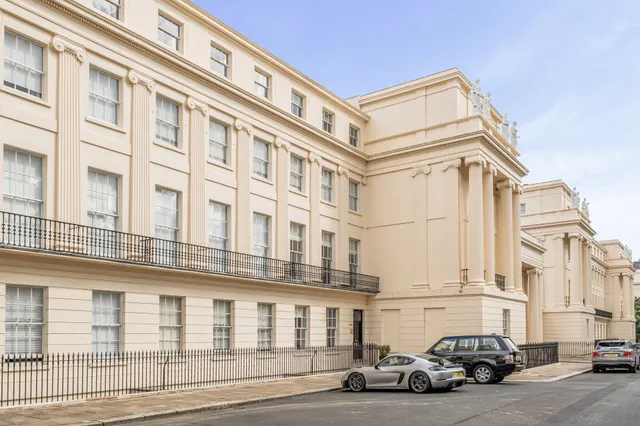 24 Cumberland Terrace, London, photo 1