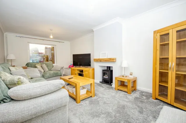 Photo 2 — Hinkler Road, Southampton, SO19 6FW