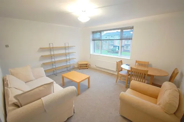 Barlow Moor Court, Didsbury, M20, photo 2