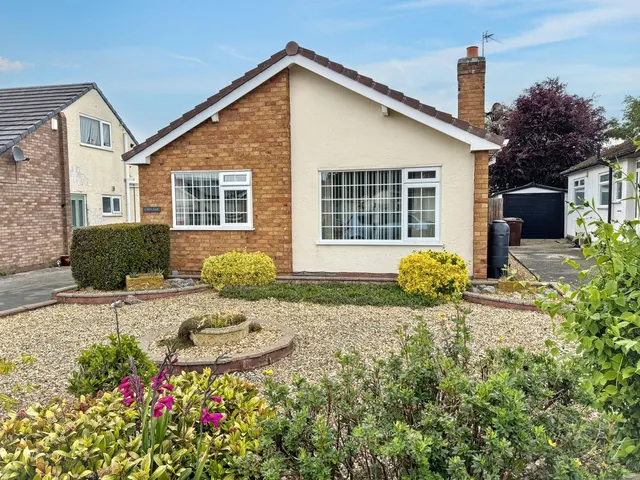 Turnberry Drive, Abergele, Conwy, LL22 7UD, photo 1