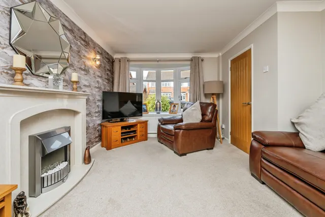 Jackson Close, Tipton, DY4, photo 3