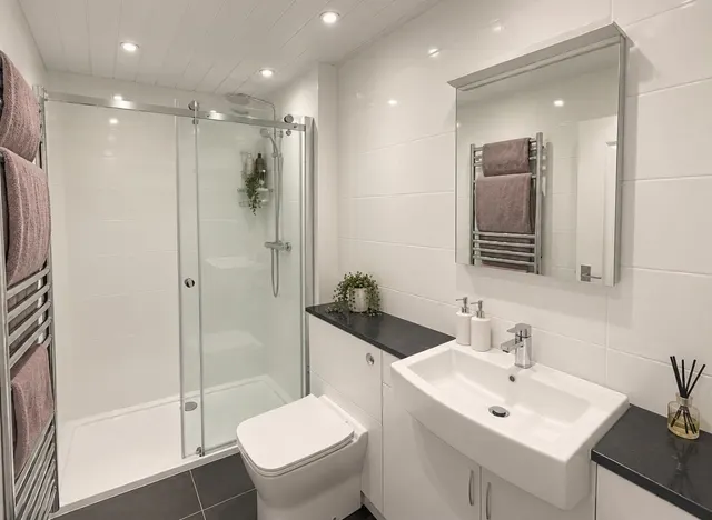 Grove Road, Ilkley, LS29, photo 3
