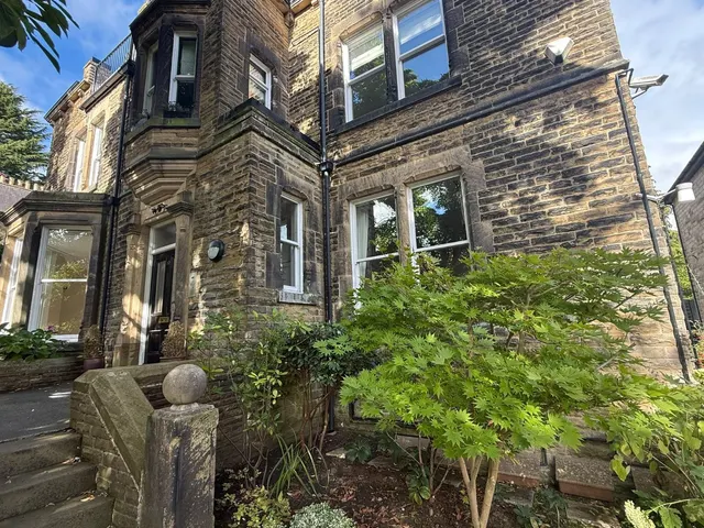 Grove Road, Ilkley, LS29, photo 1
