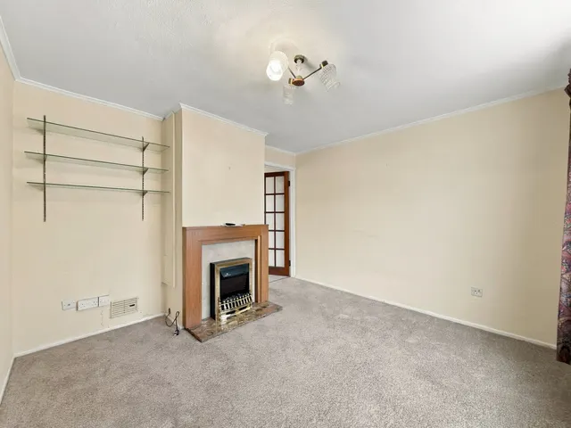 Ash Grove, Carmarthen, photo 3