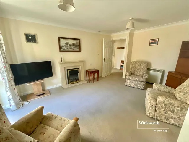 Photo 3 — Wortley Road, Highcliffe, Christchurch, Dorset, BH23