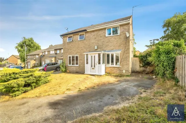 Blencowe Drive, Brackley, NN13, photo 1