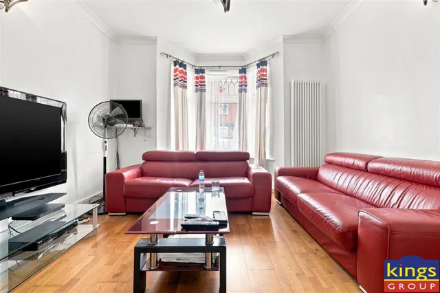 Westbury Road, London, photo 2
