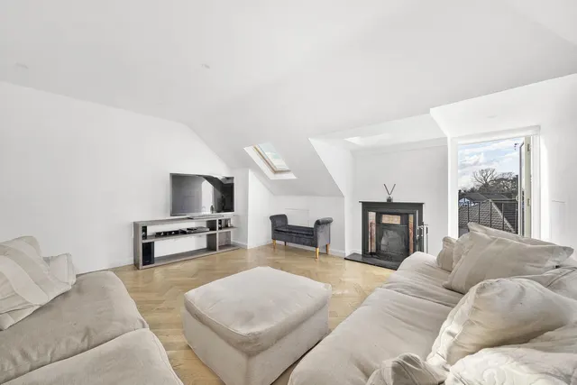 Bycullah Road, Enfield, EN2, photo 1