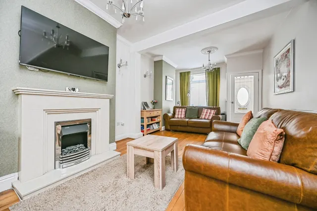 Belmont Place, Liverpool, L19, photo 2