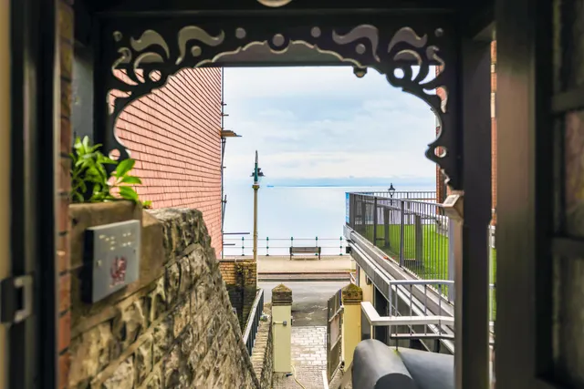The Esplanade, Penarth, CF64, photo 3