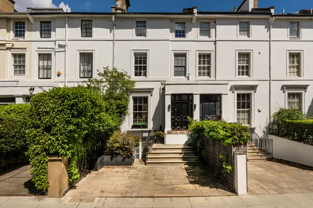 Kensington, Phillimore Terrace, Allen Street, London, photo 1