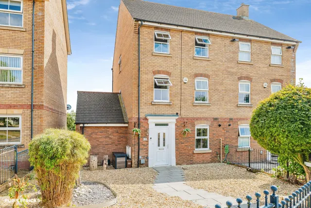 Longacres, Bridgend, CF31, photo 1