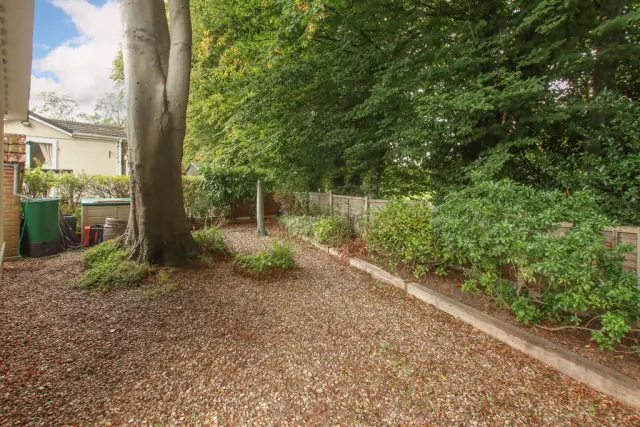 Photo 3 — Chesham Road, Wigginton, Tring, Hertfordshire, HP23 6JF