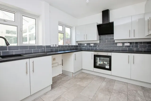 Alexandra Street, Kirkby-in-Ashfield, NG17, photo 2